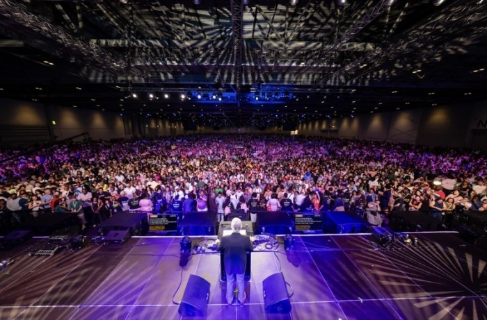 'One step closer to Armageddon': Franklin Graham preaches to thousands in London