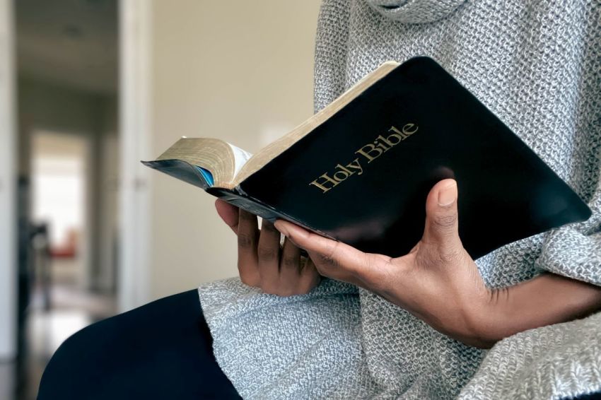 Fewer than a third of churchgoers read the Bible daily: Lifeway