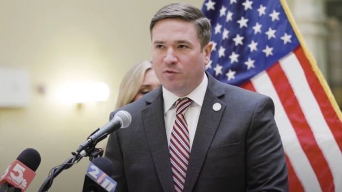 Missouri Supreme Court reinstates abortion safety requirements; Planned Parenthold halts abortions