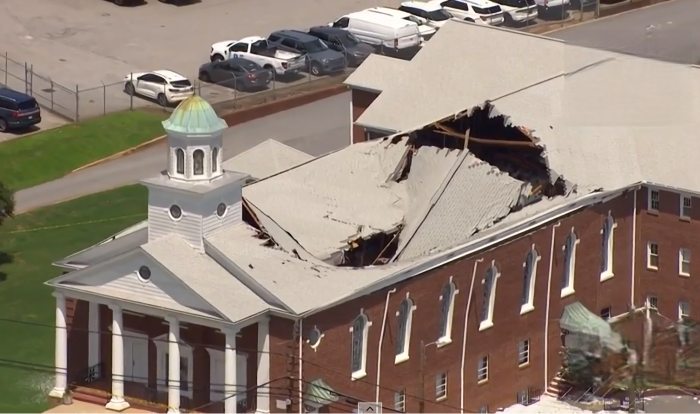 Church's sanctuary roof collapses hours after leaders notice cracks