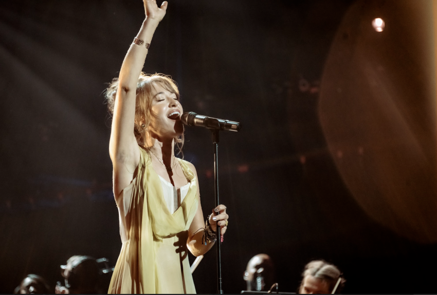 Lauren Daigle says Gen Z is the 'future' of revival: 'It's amazing to watch'